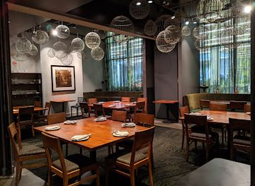 washington/bellevue/bellevue-square/restaurant/wild-ginger-bellevue