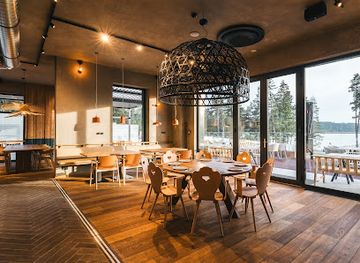 czechia/lipno-dam/restaurant/molo-bistro