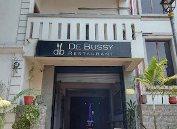 india/pondicherry/french-quarter/restaurant/de-bussy-restaurant