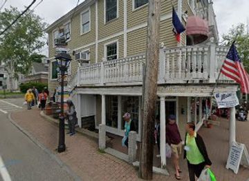 maine/kennebunkport/restaurant/montreal-canada