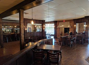 louisiana/chenier-plain/restaurant/the-fat-pelican