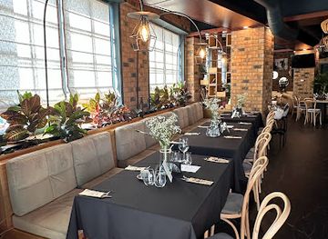 romania/valcea/restaurant/garrison-by-the-lake