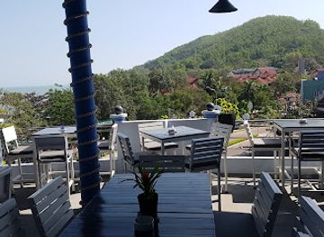 vietnam/quy-nhon/restaurant/quy-nhon-sports-bar