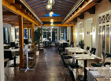 Ufer Restaurant & Bar