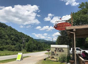 north-carolina/nantahala-national-forest/restaurant/fire-ant-grill