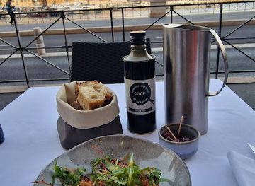 france/nice/port-of-nice/restaurant/le-bistrot-du-port