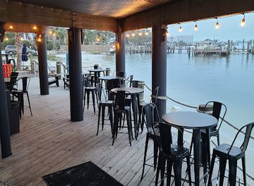 alabama/cotton-bayou/restaurant/avenue-pub-orange-beach