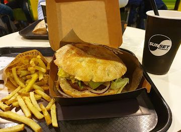 faroe-islands/streymoy/restaurant/sunset-boulevard