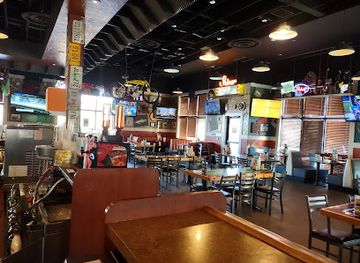 south-dakota/sioux-falls/falls-park/restaurant/sickies-garage-burgers-brews