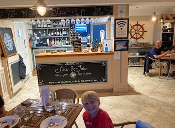 guernsey/sark/restaurant/sark-time-and-tide