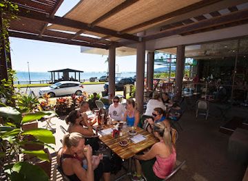 australia/airlie-beach/restaurant/fat-frog-beach-cafe