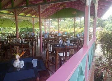 saint-lucia/malgretoute/restaurant/country-breeze-creole-restaurant-bar