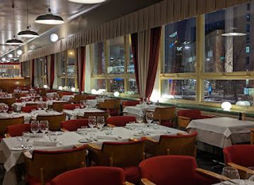 finland/helsinki/restaurant/restaurant-lasipalatsi