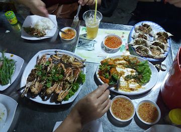 cambodia/phnom-penh/toul-tom-poung/restaurant/toul-tom-pong-seafood-street-food