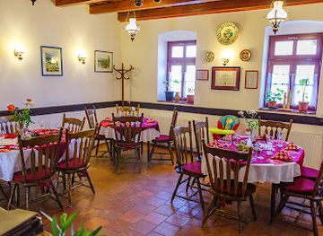 hungary/western-transdanubia/restaurant/p-h-hungary