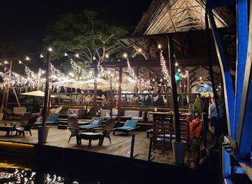 guatemala/northern-lowlands/restaurant/restaurante-raices-del-lago
