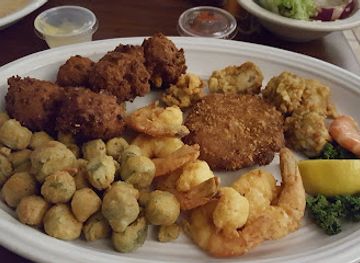 north-carolina/mountain-region/restaurant/creekside-oyster-house-and-grill