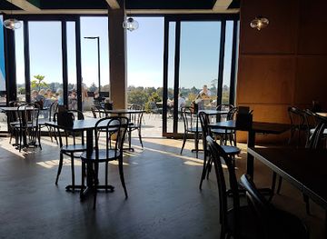 new-zealand/hamilton/central-hamilton/restaurant/mr-pickles-bar-eatery