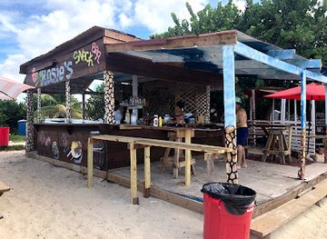 sint-maarten/maho/restaurant/rosie-s-snack-bar-at-mullet-bay-beach