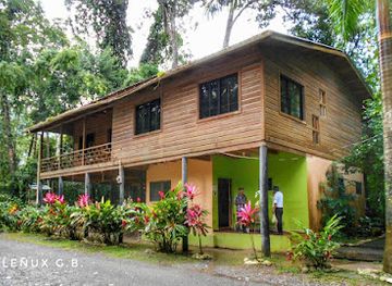 honduras/pico-bonito-national-park/restaurant/centro-de-visitantes-pico-bonito