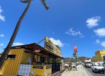 sint-maarten/fort-amsterdam/restaurant/cindy-s-roti-local-food