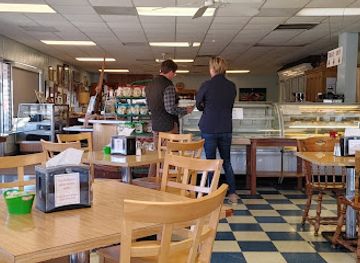 louisiana/kisatchie-national-forest/restaurant/lea-s-lunchroom