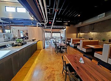 virginia/blacksburg/restaurant/the-maroon-door