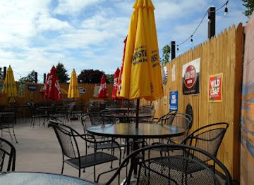 pennsylvania/lake-erie/restaurant/oasis-pub-tiki-bar