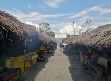 ecuador/oriente/restaurant/centro-gastronomico-shuar-yawi