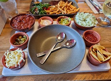 ireland/county-longford/restaurant/huck-s-american-bar-and-grill