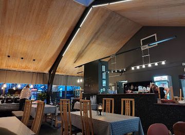 iceland/borgarfjörður/restaurant/hverinn-restaurant-bar