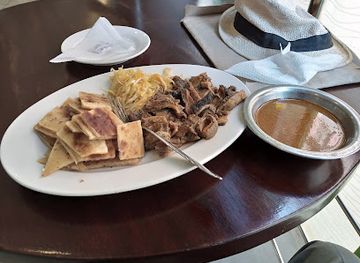 kenya/central-highlands/restaurant/highlands-restaurants-premier