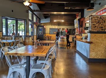 california/big-sur/restaurant/the-crossroads-bbq