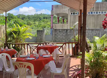 Chez M Chamarel