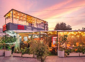 lebanon/tripoli/restaurant/twins-burgers