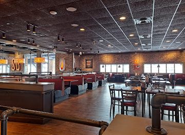 michigan/lansing/restaurant/smokey-bones-lansing