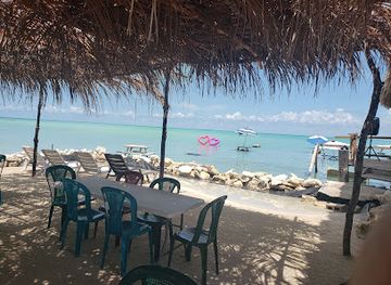 belize/coastal-plains/restaurant/blue-bayou