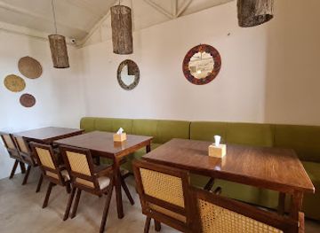 nepal/kathmandu/swayambhunath/restaurant/le-petit-bistro