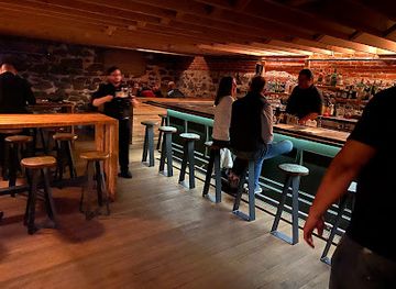 washington/spokane-river/restaurant/hunt