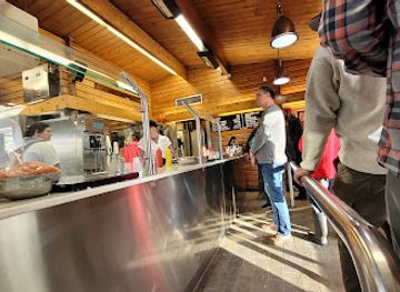 canada/golden-horseshoe/restaurant/webers