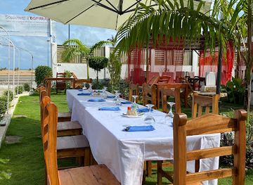 benin/littoral/restaurant/face-a-la-mer