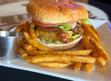 illinois/waukegan/restaurant/lucky-scottie-restaurant