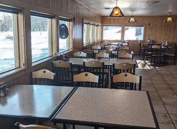 minnesota/western-minnesota/restaurant/shoreline-restaurant-bar-and-bowl