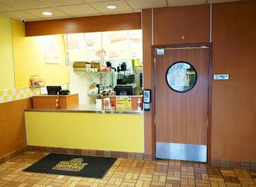 michigan/frankenmuth/restaurant/hungry-howie-s-pizza