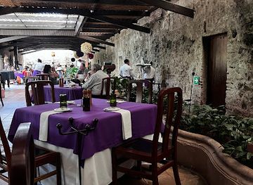guatemala/western-highlands/restaurant/el-refectorio