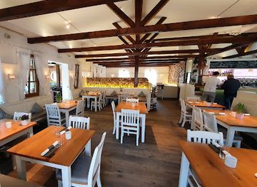 austria/vienna/hernals/restaurant/klee-am-hanslteich