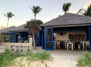 the-bahamas/eleuthera/restaurant/tippy-s-restaurant-and-beachside-bar