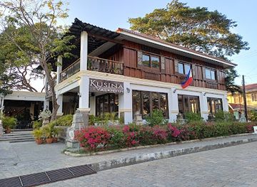 philippines/ilocos-norte/restaurant/kusina-valentin