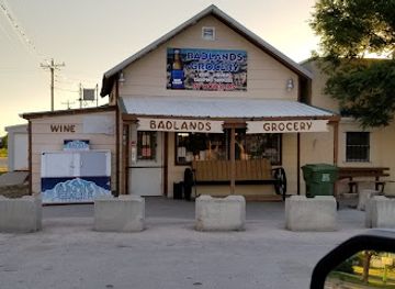 Wagon Wheel Bar
