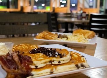 wisconsin/eau-claire/restaurant/city-eats-at-the-metropolis-resort